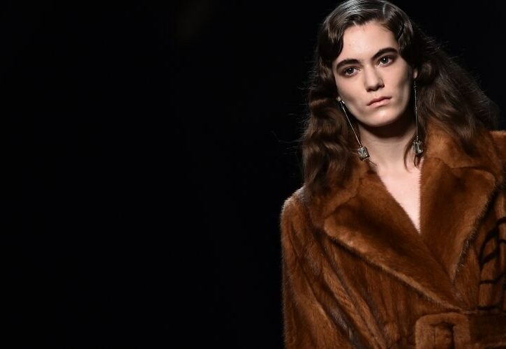 Blumarine anni '80, Marras dark e favola russa di Scervino. Finale disco con Plein!