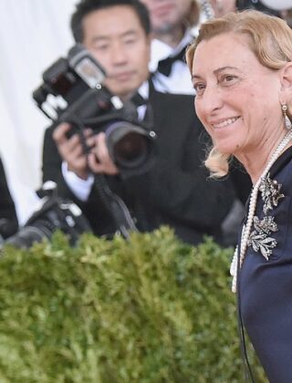 Miuccia Prada dice no al low cost, ecco perché non collaborerà con le catene fast fashion