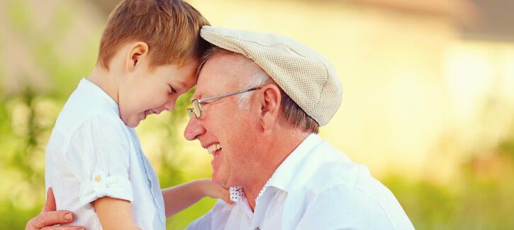 Nonni: cosa fare se i figli non lasciano vedere i nipoti