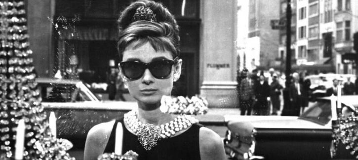 Occhiali da sole: storia degli intramontabili modelli cult