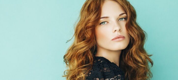Oli cosmetici per la pelle del viso contro rughe e impurità