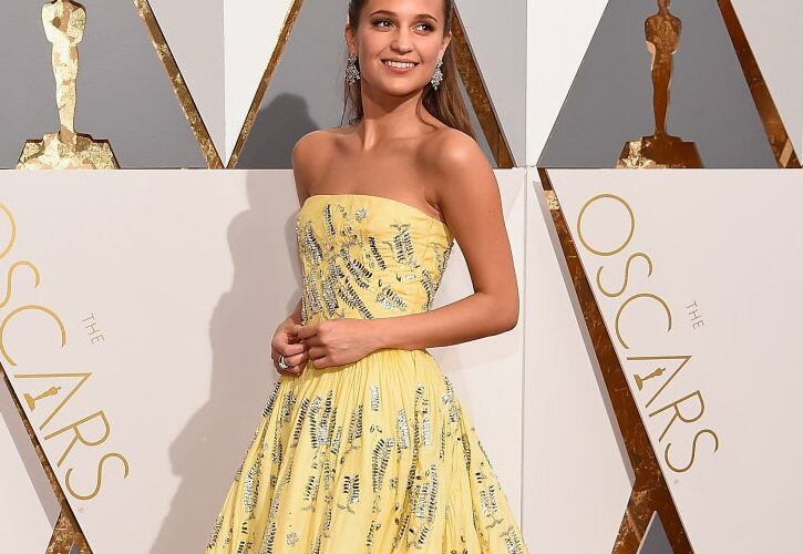 Oscar 2016: Alicia Vikander seduce in Louis Vuitton