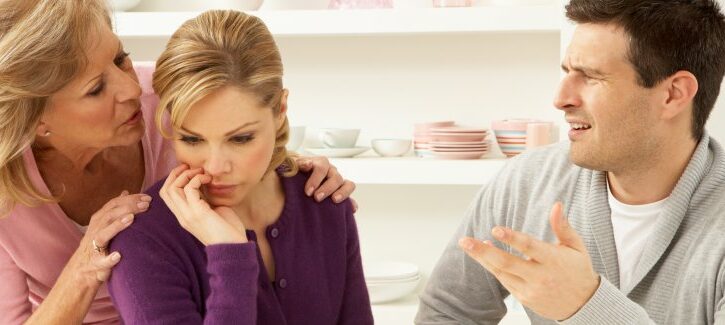 Parenti serpenti, quando la famiglia mette in crisi la coppia