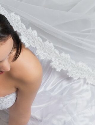 Perché ci si sposa in bianco? Breve storia dell'abito da sposa
