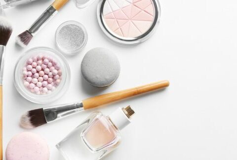 Perchè non leggiamo gli ingredienti dei cosmetici?