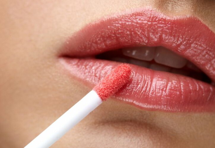 Primer labbra per trucco: cos'è e come si usa per far durare il rossetto tutto il giorno