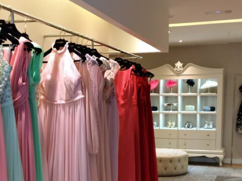 Pronovias: i nuovi abiti da sposa del 2018, il ritorno del modello a sirena e l'importanza dei dettagli