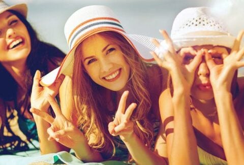 Ragazze in viaggio: 5 tips di igiene intima per le varie tipologie di vacanze