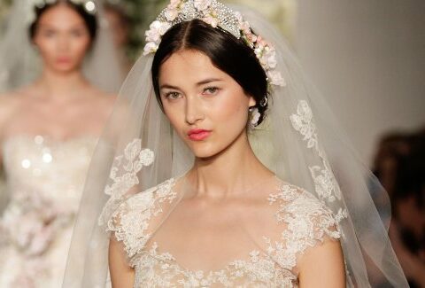 Romantici pizzi e audaci trasparenze: è in arrivo la sposa sexy