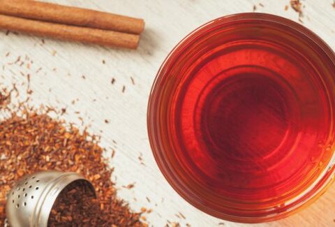 Rooibos: tutti i segreti e i benefici del tè rosso