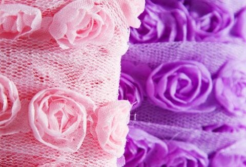 Rose e altri fiori in organza: come si fanno?