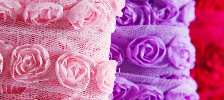 Rose e altri fiori in organza: come si fanno?