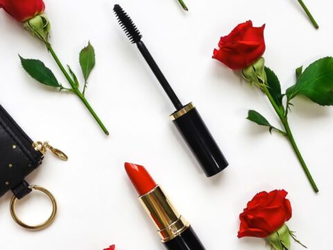 Rossetti, tinte labbra, lip gloss: tutte le novità