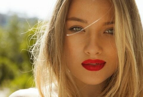 Rossetto rosso: a chi sta bene?