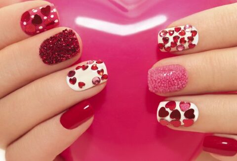 San Valentino: video tutorial nail art per unghie corte