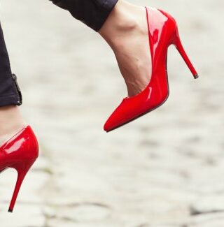 Sandali in inverno: folli o fashion?