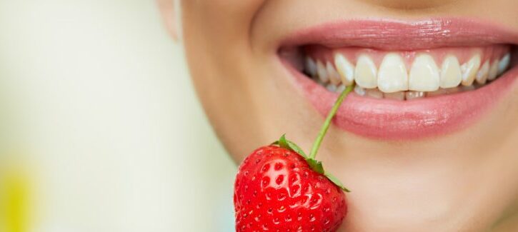 Sbianca i denti in modo naturale e ritrova il sorriso!