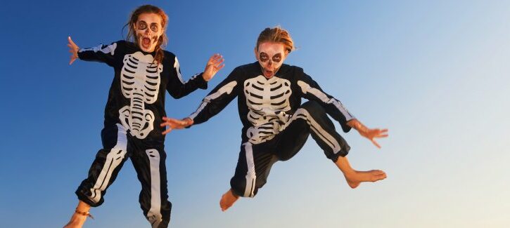 Scheletri di Halloween: trucchi, vestiti e lavoretti fai da te