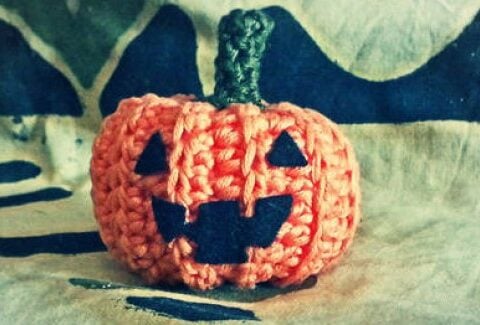 Schemi uncinetto: la zucca di Halloween