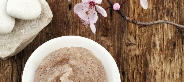 Scrub corpo e viso da fare in casa: 8 ricette semplici