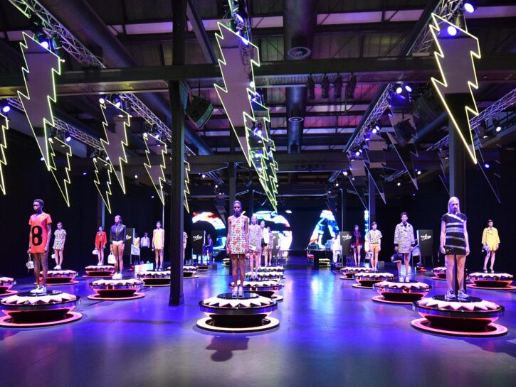 Milano Moda Donna PE 2016: Hogan Club ed il glamour post punk | FOTO | VIDEO