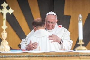 Papa Francesco e i divorziati: nessuna condanna, ma comprensione
