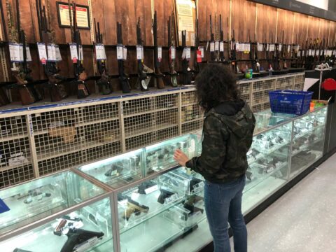 Armi ai 18enni: per il giudice Usa è giusto venderle