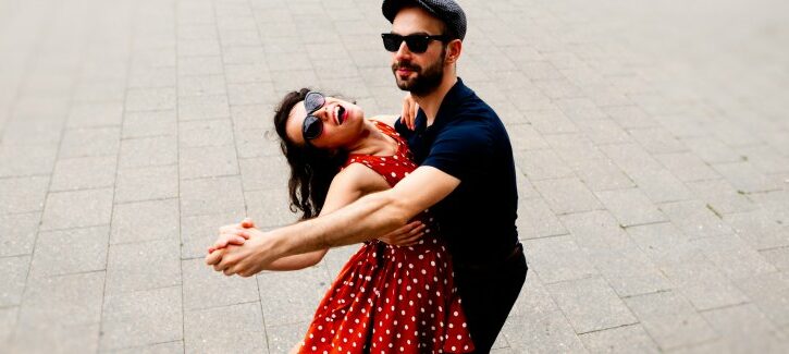 Swing: come funziona il ballo e quali sono i benefici per il corpo