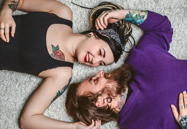 Tatuaggi di coppia, idea per San Valentino e non solo: tutto quello che devi sapere