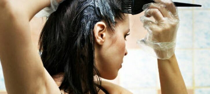 Tingere i capelli: come scegliere il colore giusto?