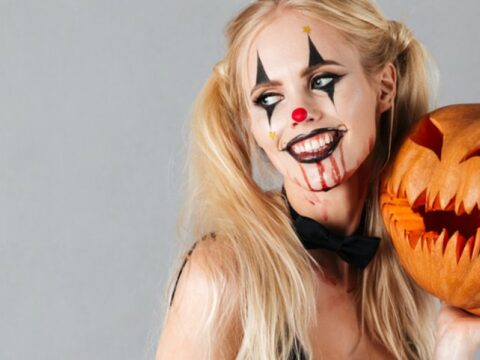 Trucchi di Halloween, ecco come creare un make-up per il viso da paura con quello che già abbiamo