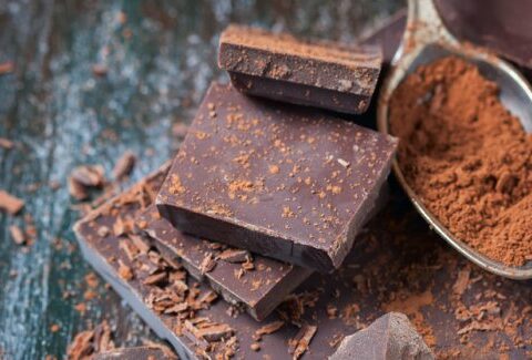 Tutti i motivi per cui il cioccolato fondente fa bene