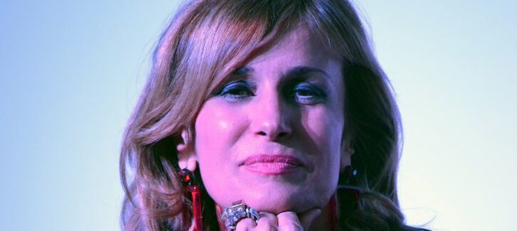 Tutto quello che le donne fanno per farsi amare: un libro e il parere dell'esperta