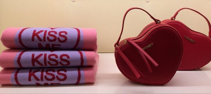 Twinset Milano e i maglioni Love Hearts: la capsule collection per l'Albero della Vita