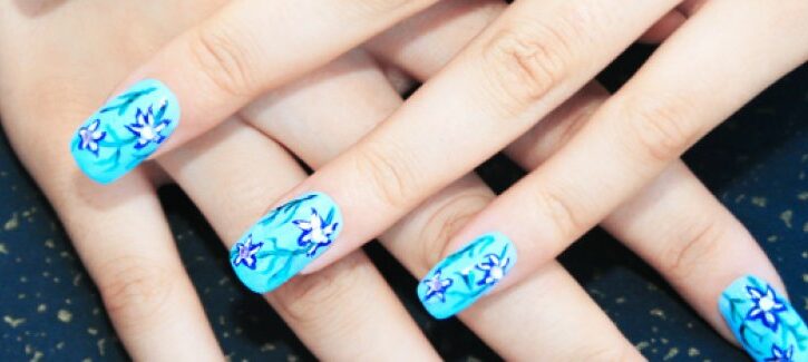 Unghie perfette: da sole o con la nail art