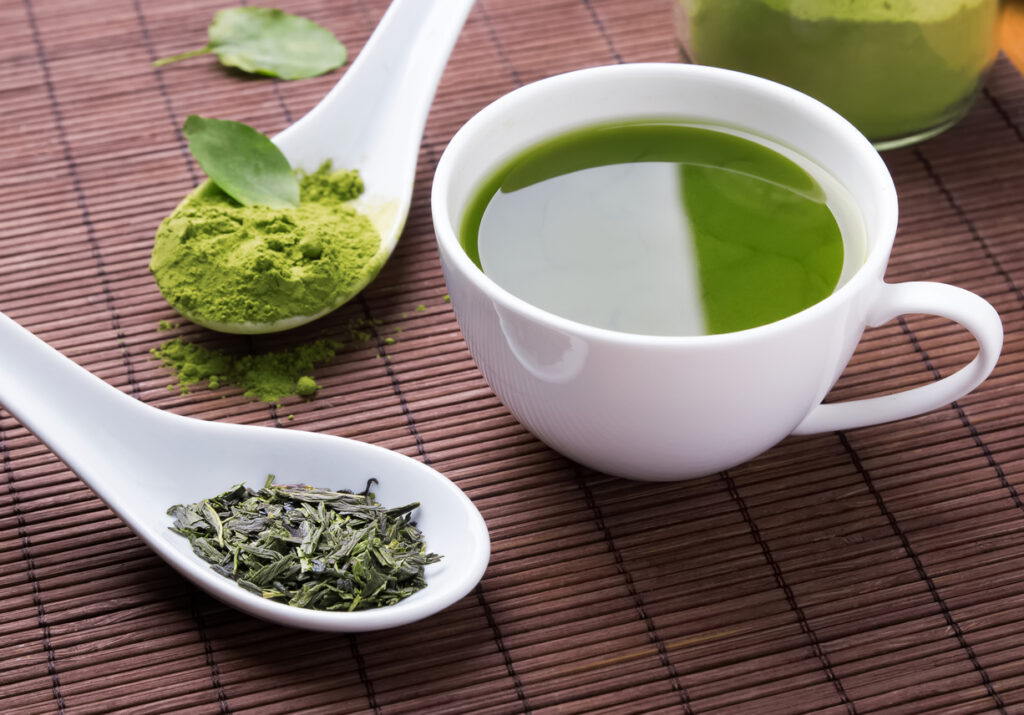 Tè verde: conosci le varietà e le proprietà di questa bevanda orientale?