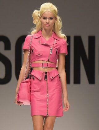 Vestirsi da Barbie a Carnevale, copia il look dalle passerelle