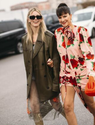 Come indossare il vestito a fiori? 5 idee moda per i look della primavera 2023