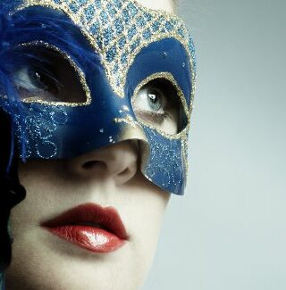 Come fare i vestiti di Carnevale per adulti: idee originali e belle