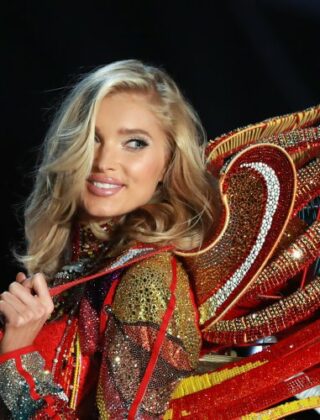 Victoria's Secret Fashion Show 2017 in Cina: l'Angelo Elsa Holsk con il look da 270.000 Swarovski