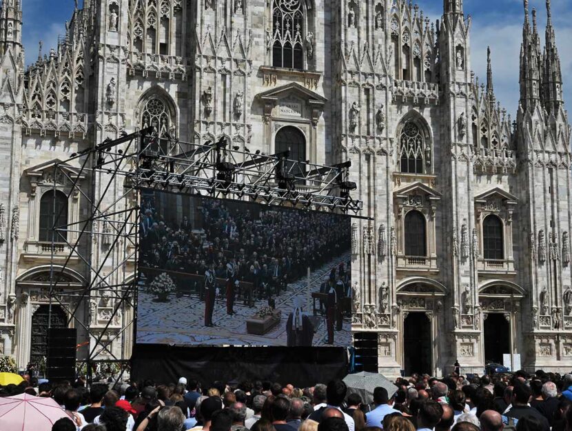 Funerali di Berlusconi in piazza Duomo, Milano