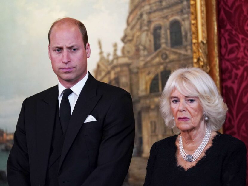 Il principe William con la regina consorte Camilla