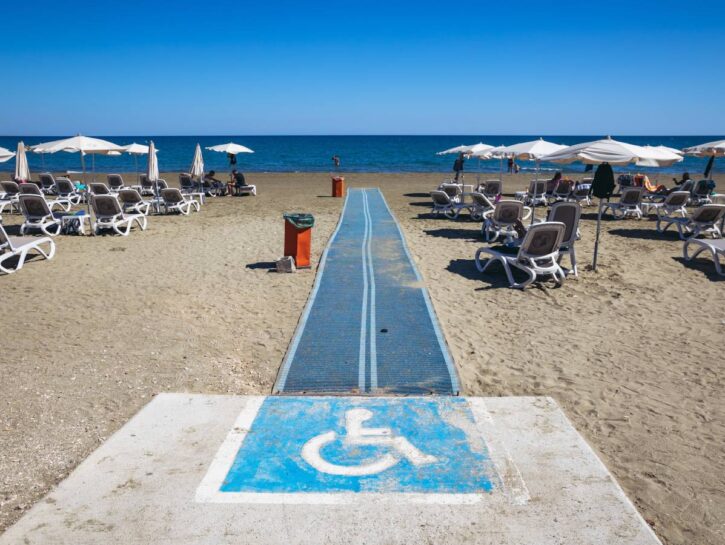 Il diritto (negato) alla spiaggia e alla vacanza al mare