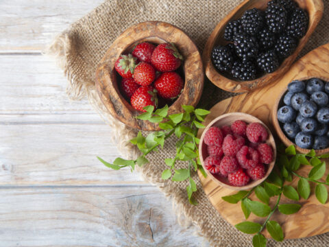 Dimagrisci con frutti di bosco e uva