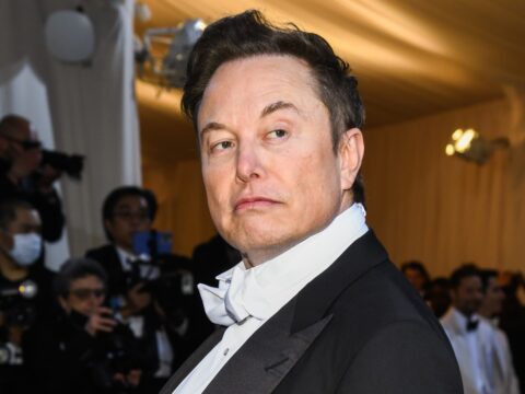 Uomini più ricchi al mondo, Elon Musk supera Arnault