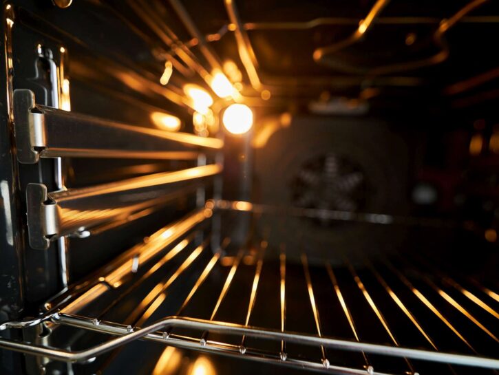 Come fare in casa un detersivo per il forno