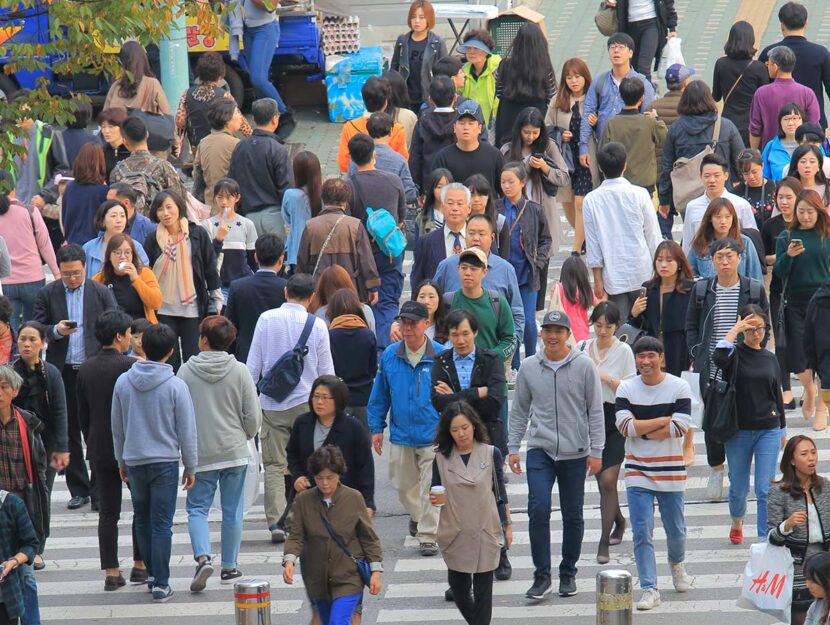 Cittadini sudcoreani per le strade di Seul