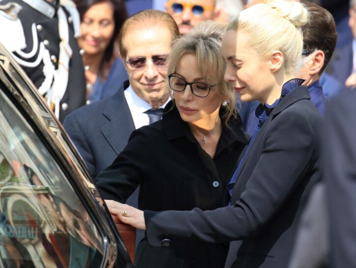 Marta Fascina deve lasciare Arcore? 