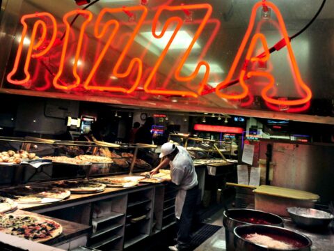 New York, pizzerie con forno a legna a rischio?