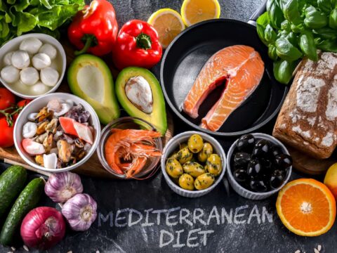 La dieta mediterranea riduce il rischio di demenza: lo studio